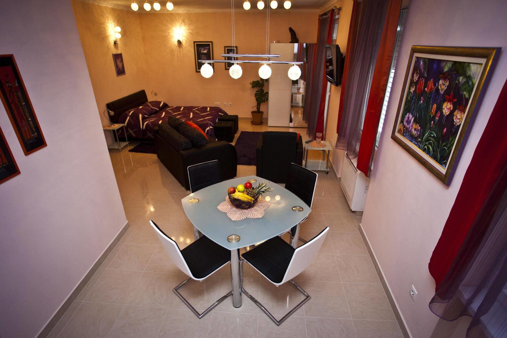 Split Apartments Peric Eksteriør bilde